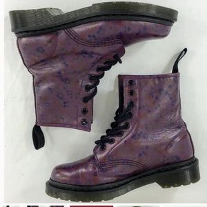 *LIMITED EDITION* 💛Dr. Marten💛 1460 purple little flowers leather boot. Size 8